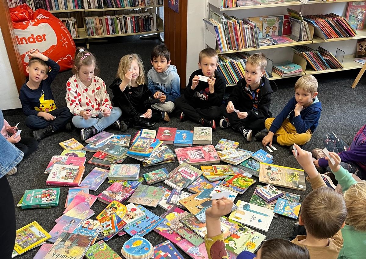 Przedszkolaki świętują Światowy Dzień Książki
