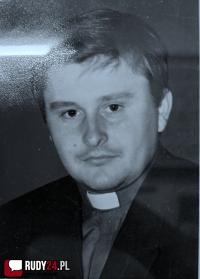 Zginął ksiądz Andrzej Wandzel, który w latach 1993–1997 pełnił funkcję wikariusza w naszej parafii.
